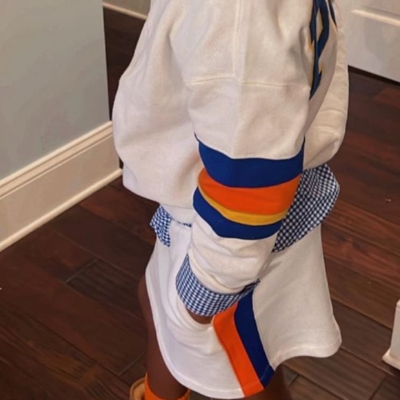 Meet your Posher, Pia - Picture 1 of 1